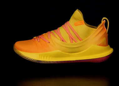 Curry 5 中国行细节欣赏  库里5中国行上脚图欣赏