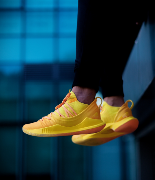 Curry 5 中国行细节欣赏  库里5中国行上脚图欣赏