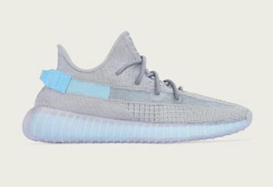 YEEZY 350 V2冰蓝配色谍照曝光 椰子350 V2冰蓝什么时候能发售