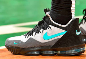 莫理斯上脚LBJ16 Low “Clear Jade” atmos x Nike LBJ16事物