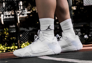 Jordan Zero Gravity上脚实战测评 AJ Zero Gravity耐磨吗、偏码吗