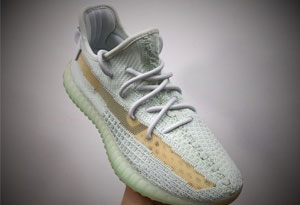 yeezy 350 v2亚洲限定如何快速鉴定真假 yeezy 350 v2亚洲限定真假对比图
