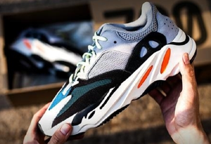 yeezy700偏码吗 yeezy700买小了一点怎么办