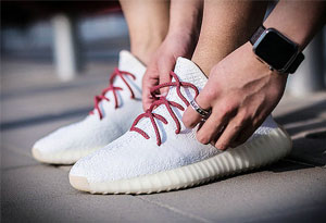 如何在官网预订Yeezy 椰子官网预订流程介绍