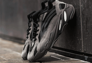 yeezy 700 v2 Vanta高清实物图曝光 yeezy 700 v2黑灰上脚好看吗