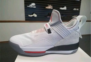 AJ33 SE low开箱实物测评 AJ33低帮配置减了吗