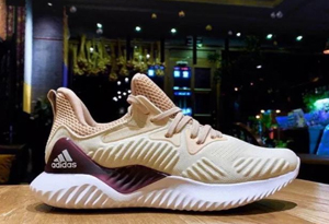 阿迪达斯boost和亚瑟士gel缓震效果哪个强 阿迪boost和亚瑟士gel谁值得买