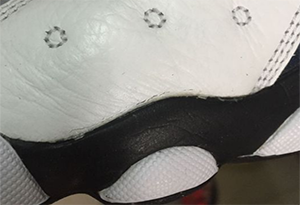 AJ13爆漆怎么办 AJ13鞋面怎么修补
