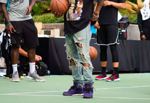 Travis Scott x AJ4紫色版上脚图 Travis Scott x AJ4紫色版入手难吗